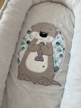Lade das Bild in den Galerie-Viewer, Babynest Otter