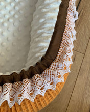 Lade das Bild in den Galerie-Viewer, Babynest Löwe