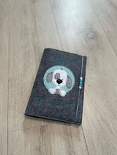 Lade das Bild in den Galerie-Viewer, U-Heft Hülle Hund