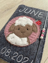 Lade das Bild in den Galerie-Viewer, U-Heft Hülle Schaf