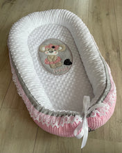 Lade das Bild in den Galerie-Viewer, Babynest Bärenmädchen