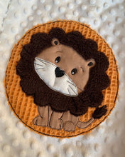 Lade das Bild in den Galerie-Viewer, Babynest Löwe