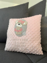 Lade das Bild in den Galerie-Viewer, Geburtskissen Bärenmädchen