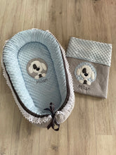 Lade das Bild in den Galerie-Viewer, Babynest Hund mit Decke