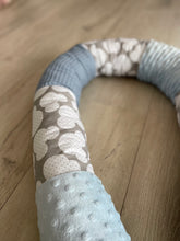 Lade das Bild in den Galerie-Viewer, Bettschlange Micky