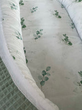 Lade das Bild in den Galerie-Viewer, Babynest Eukalyptus