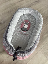 Lade das Bild in den Galerie-Viewer, Babynest Esel
